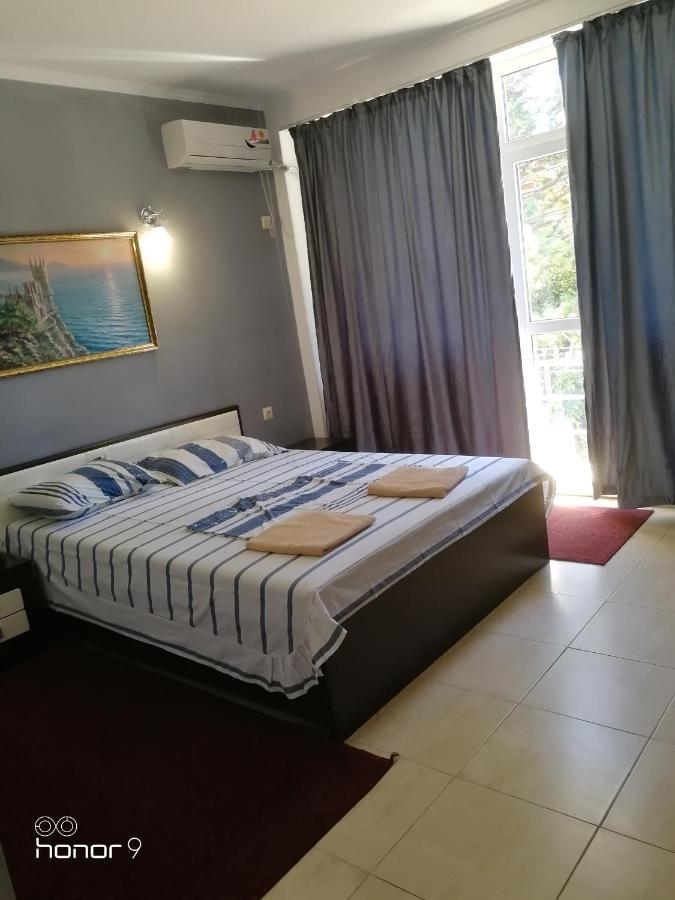Mira Hotel New Athos Ngoại thất bức ảnh