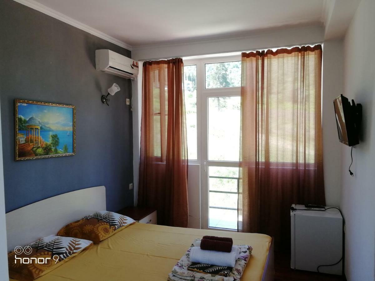 Mira Hotel New Athos Ngoại thất bức ảnh